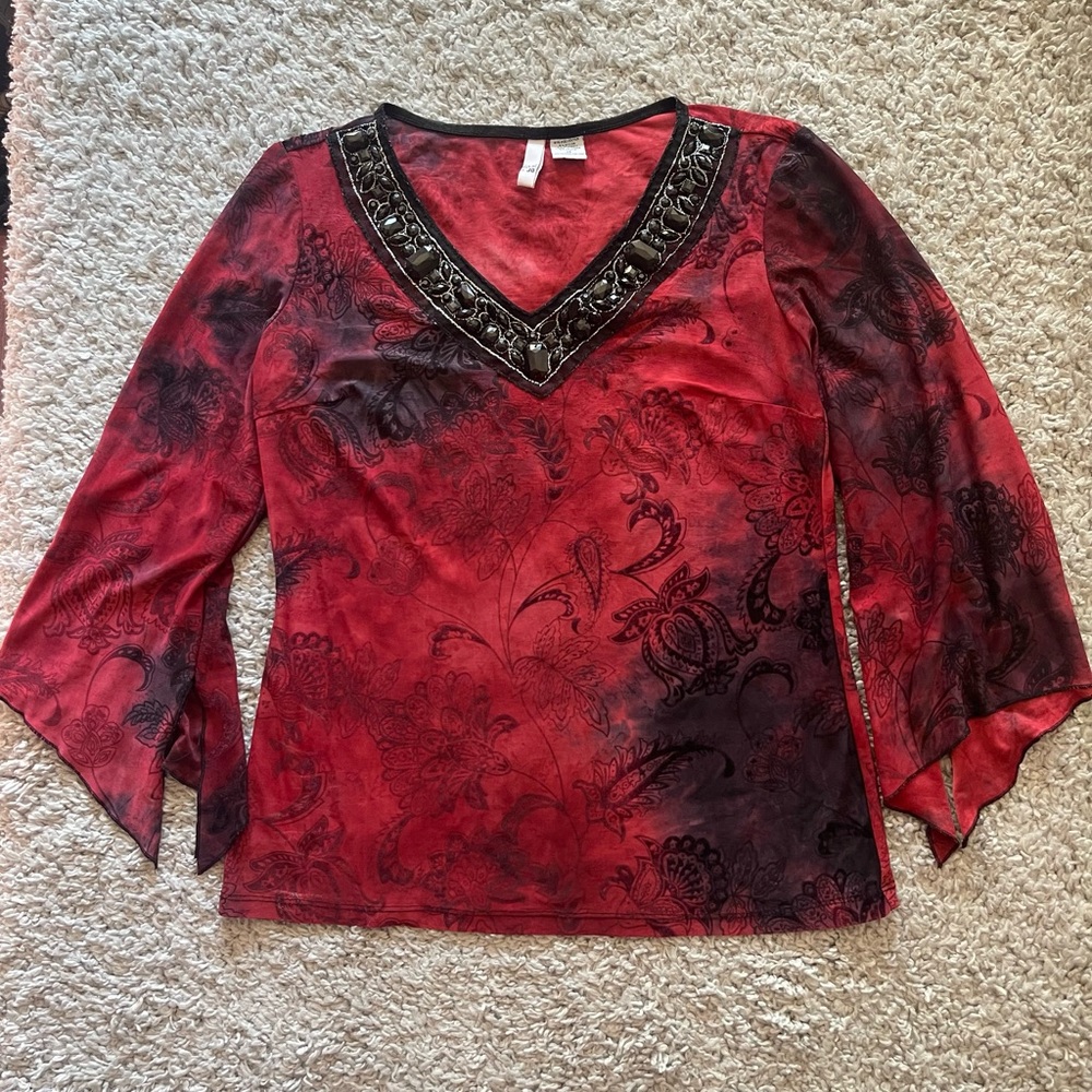Y2K red and black bell bottom sleeve blouse